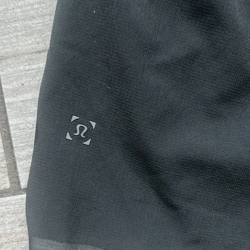 Lululemon Surge Short 6” - Size Large - Picture 3 of 6